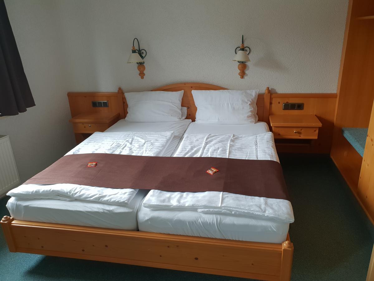 Hotel Gruener Baum Bretzenheim Zewnętrze zdjęcie