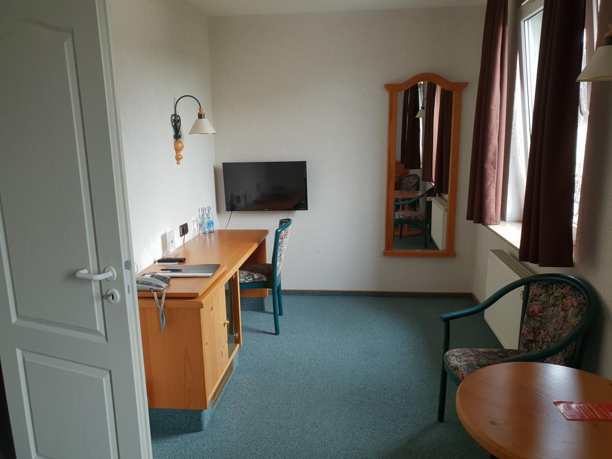 Hotel Gruener Baum Bretzenheim Zewnętrze zdjęcie